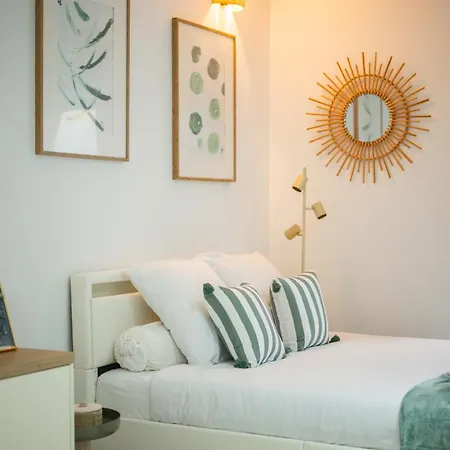 Apartment 2 Bedroom Near Sea Nizza