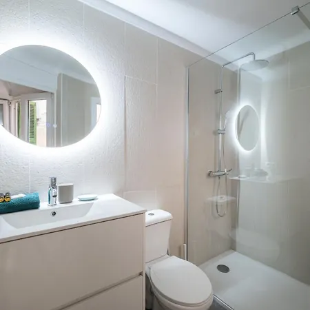 2 Bedroom Near Sea Appartement *